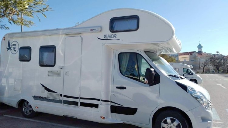 Rental Coachbuilt motorhome