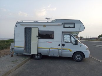 Camping-car Capucine Bürstner A535 en location à Benedita