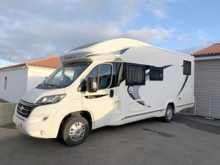Motorhome Low profile Chausson 727 Ga Fiat For hire in Vic-Le-Comte