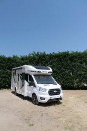 Teilintegriertes Wohnmobil Chausson Chausson zu vermieten in Landéda