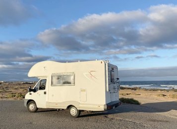 Autocaravana Capuchina Fiat JOINT En alquiler en Antigua