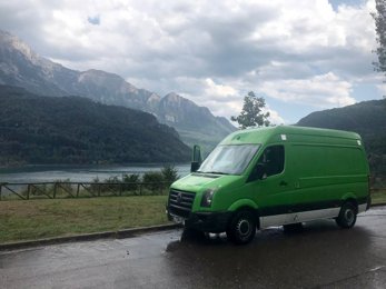 Van Volkswagen VW Crafter en location à Venta Del Moro