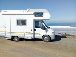 Autocaravana Caputxina Fiat Ducato 230 en lloguer a Lisboa