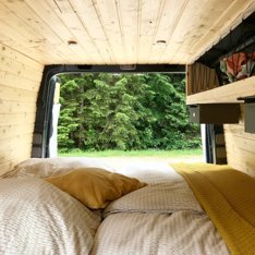 Converted van Volkswagen Crafter For rent in Erfurt