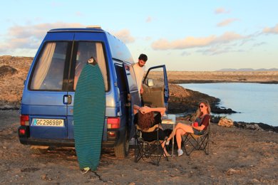 Fourgon aménagé volkswagen t4 trasporter techo alto  en location à La Oliva