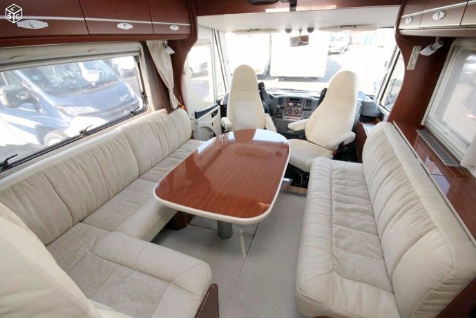 Vermietung von Vollintegriertes Wohnmobil