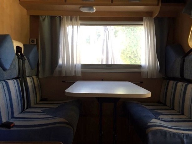 Vermietung von Alkoven Wohnmobil