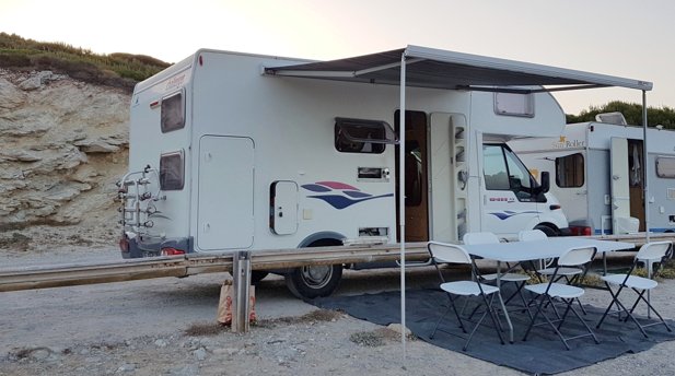 Aluguer de Autocaravana capucino Challenger Genesis 43