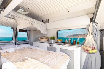 Fourgon aménagé Sporty Olbia en location à Olbia