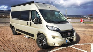 Converted van Mooveo  For rent in Frei-Weinheim