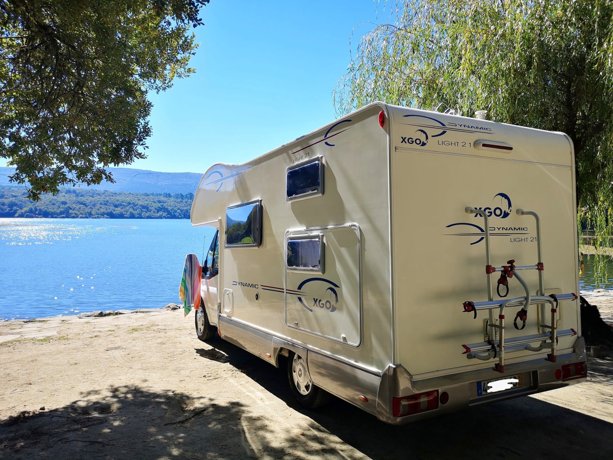 Viaggio del Camper Mansardato