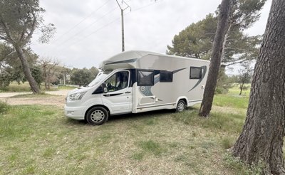 Teilintegriertes Wohnmobil Chausson Chausson titanium 758 zu vermieten in Pélissanne