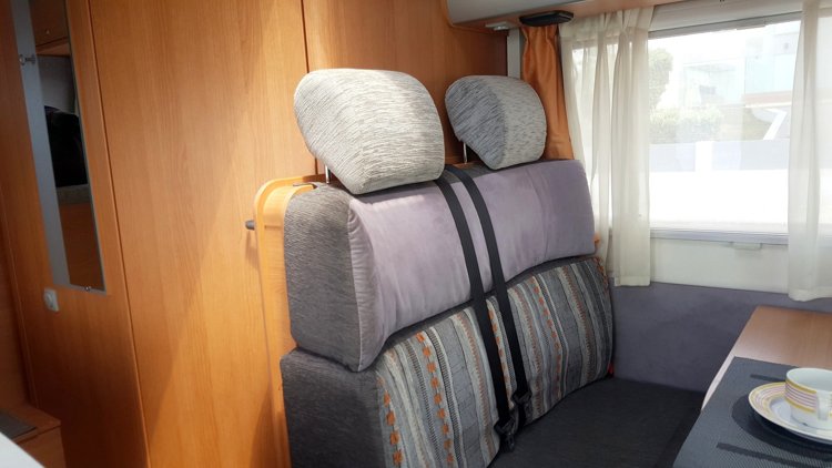 Vermietung von Alkoven Wohnmobil