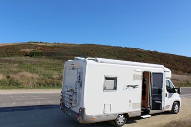 halfintegraal camper Laika Fiat Weinsberg Te huur in Grand-Champ