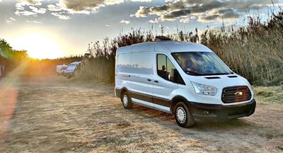 Furgonato Alcar Transit 2,2 l TDCi 120 ch. condiviso a Granada