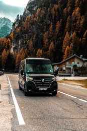 Fourgon aménagé Narbonne accessoires Master 2,3 l 135 ch en location à La Grande-Motte