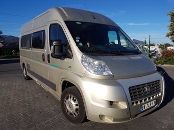 Fourgon aménagé Fiat Chausson Twist 120cv en location à Saint-Cyr-Sur-Mer