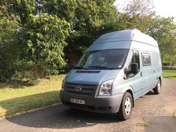 Fourgon aménagé Westfalia Custom 2,2 l 130 ch en location à Saint-Aubin-Du-Cormier
