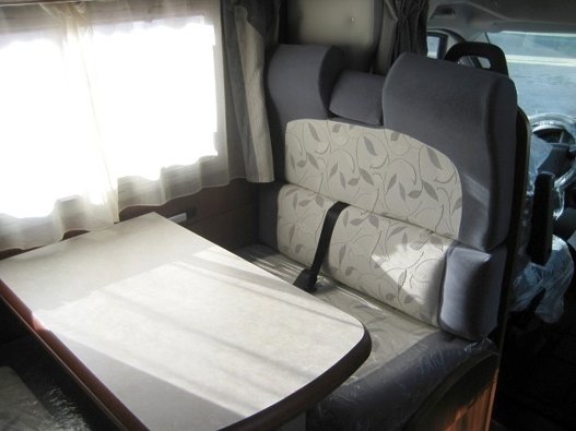 Aluguer de Autocaravana capucino Mobilvetta Kea 73