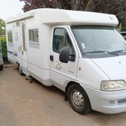 Halfintegraal camper Bürstner T165 Harmony  Te huur in Saint-Martin-Lalande