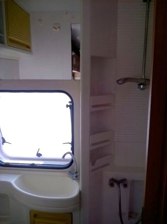 Viaggio del Camper Mansardato