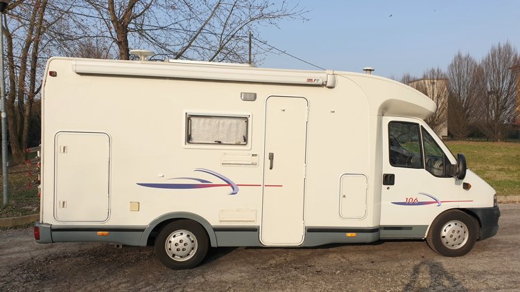 Vermietung von Teilintegriertes Wohnmobil