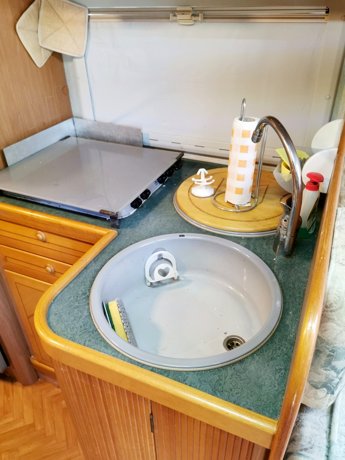 Viaggio del Camper Mansardato