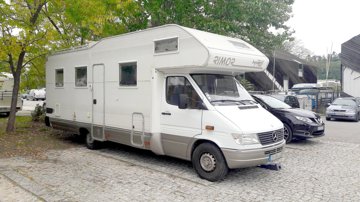 Motorhome Coachbuilt Rimor 748 For hire in Vialonga
