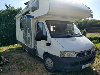 Camper Mansardato Fiat SEA ZEHF/MPAC/660MAO condiviso a Galicia