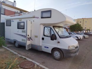 Camper Mansardato Fiat mcluis Fiat mcluis condiviso a Alcalá De Guadaíra