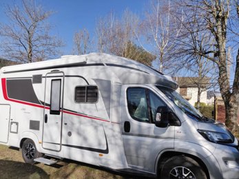 Teilintegriertes Wohnmobil Bürstner TD 680 G zu vermieten in Sainte-Marie-Aux-Mines