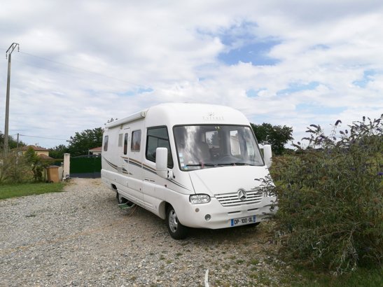 Mercedes 316 Cdi 5 Cylindres 156 Cv Avis Location Camping-car Intégral - Chélieu - Esterel 39 2005 | Yescapa