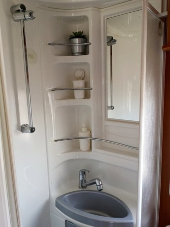 Viaggio del Camper Mansardato