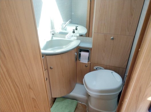 Aluguer de Autocaravana Integral Burstner Elegance I 710