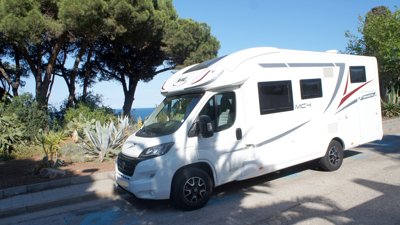 Camper gran volumen Carado CV 601 En alquiler en Blanes