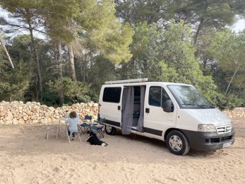 Furgoneta camper Citroën Jumper 2,8 HDI 127 cv En alquiler en Cap D'En Font