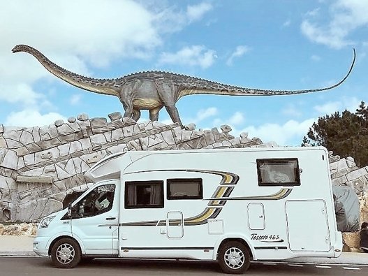 Aluguer de Autocaravana Perfilada Benimar Tessoro 463