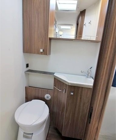 Alquiler de la Autocaravana Perfilada