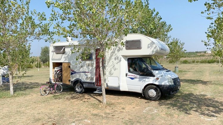 Viaggio del Camper Mansardato