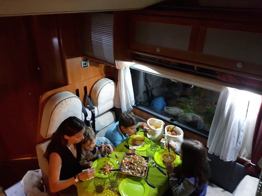 Aluguer de Autocaravana capucino Fiat 244