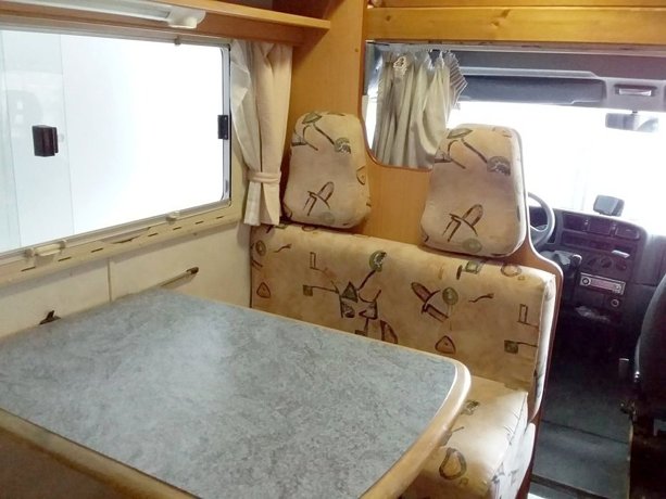 Vermietung von Alkoven Wohnmobil