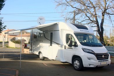 Camping-car Profilé Bavaria T746 C Class en location à Saint-Philbert-De-Grand-Lieu