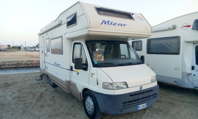 Vermietung von Alkoven Wohnmobil