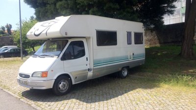 Autocaravana capucino Ford Transit em aluguer em Porto