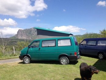 Van Westfalia California Coach en location à Saint-Louis-Et-Parahou