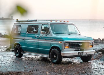 Furgoneta camper Combi Ford  En alquiler en Saint-Nazaire