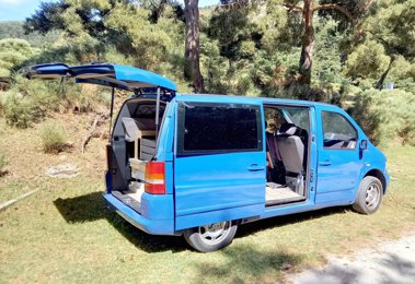 Furgoneta camper Mercedes Vito En alquiler en Jaca