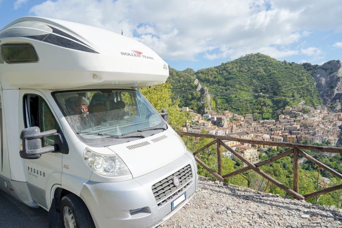 Vermietung von Alkoven Wohnmobil