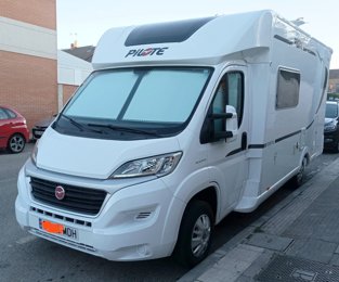 Camping-car Profilé Pilote P706 G Essentiel en location à Valdemoro