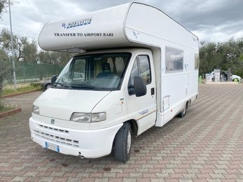 Autocaravana Capuchina Mobilvetta Bussola 2 En alquiler en Bari
